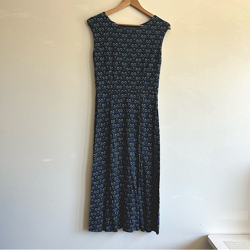 Boden Midi Blue Floral Patterned Dress, very flattering